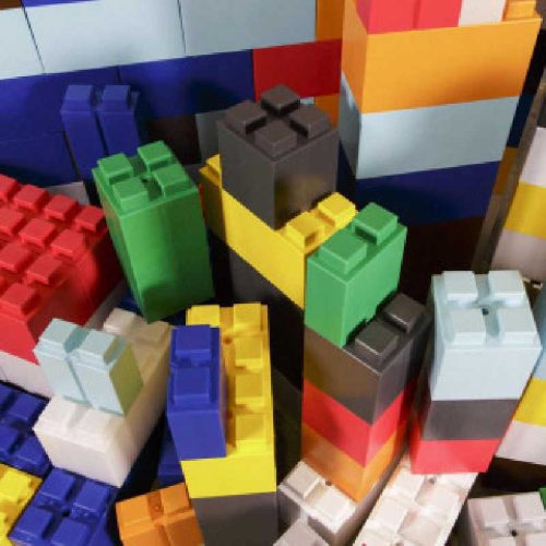 50PieceMultiColoredJumboModularBuildingBlocksKidsPlayPackUpClose 1