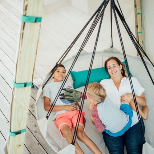 Bijou Nest with family on the hover