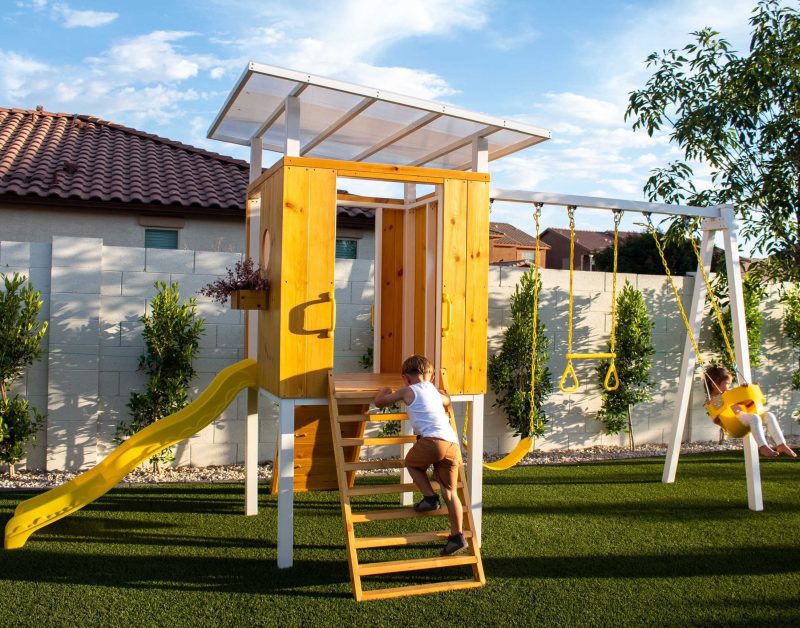 Forest ModernBackyardOutdoorSwingSetwith2kidsplaying min