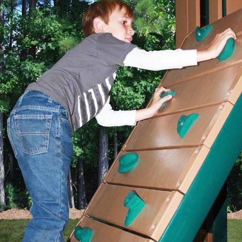 KIdwiseCongoMonkeyPlaySystem 1withSwingBeamGreenAndSandSideViewRockwallKidClimbing