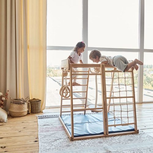 indoor_jungle_gym_kids_playing_on_top